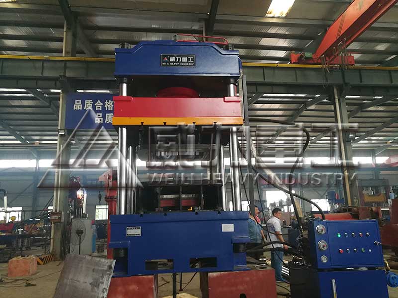 灰斗車拉伸成型液壓機
